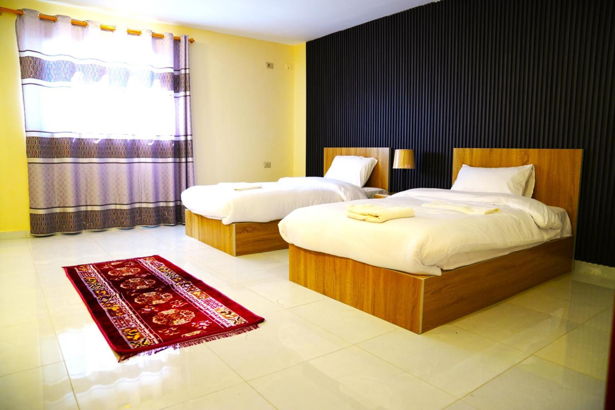 Uncle Ali Hotel Wadi Musa Exterior photo